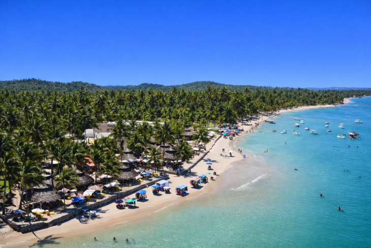 Alta temporada na Praia dos Carneiros