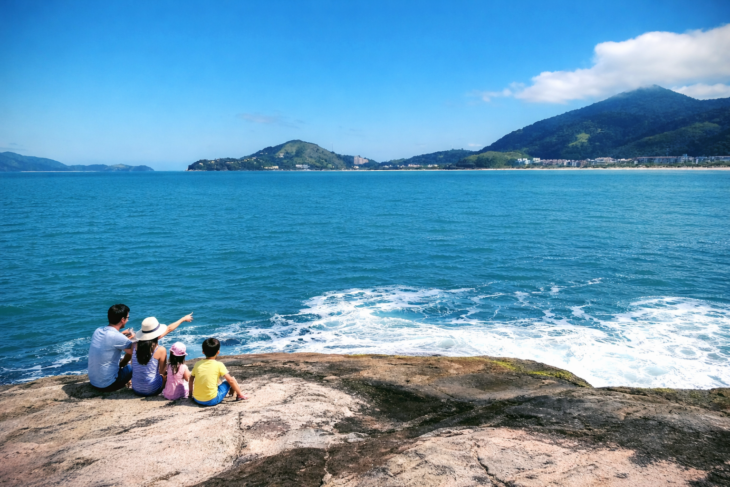 Contemplação a beira mar