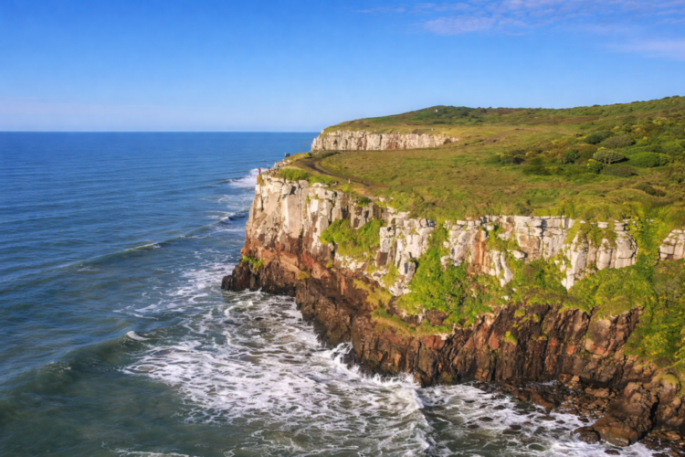 Falésias e rochas da Praia da Cal