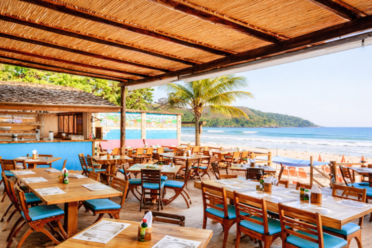 Restaurante pé na areia