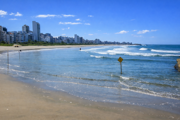 Praia Brava de Caiobá
