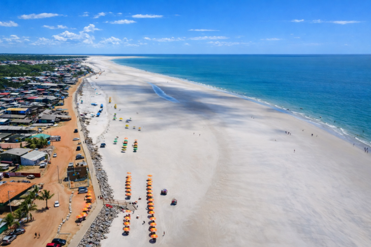 Praia de Ajuruteua em Bragança(PA)