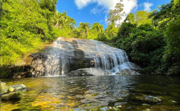 Cachoeira em Ilhabela